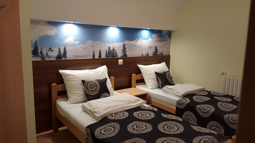 Guesthouse Lucic Яхорина Екстериор снимка